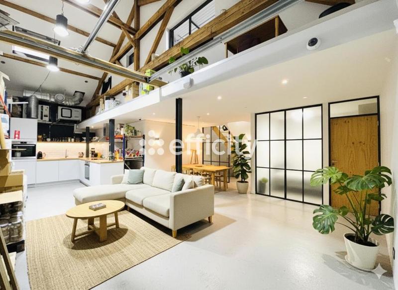 Maison - 150 m² - 4 pièces