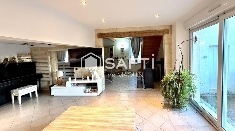 Maison - 240 m² - 6 pièces