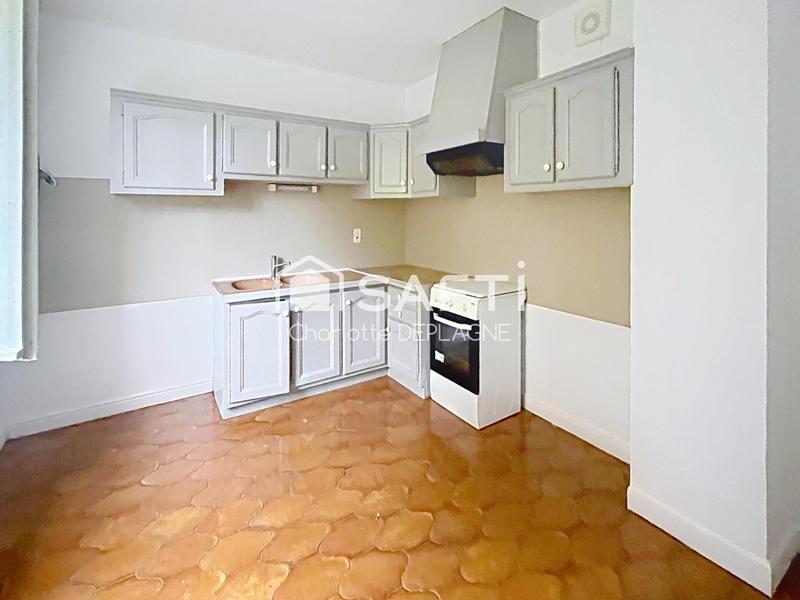 Maison - 230 m² - 8 pièces