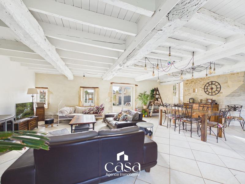 Maison ancienne - 349 m² - 9 pièces