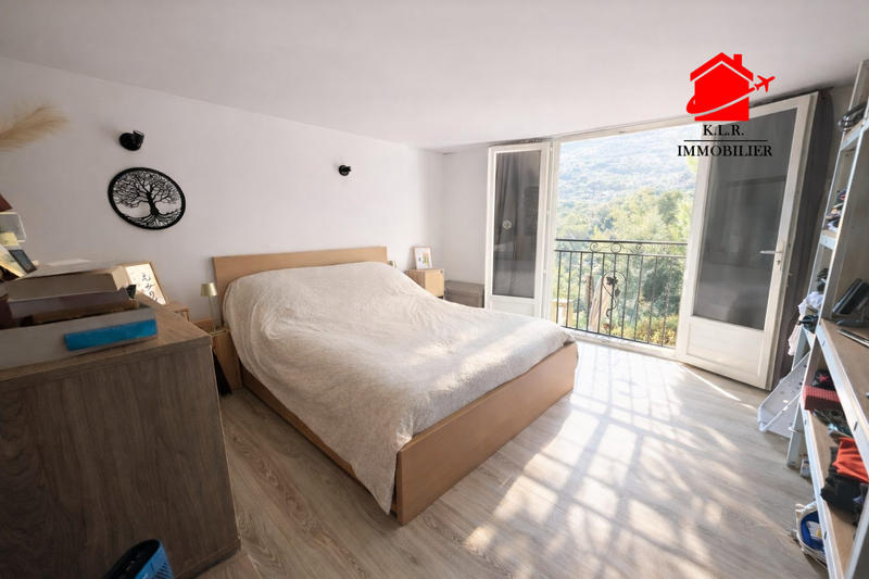 Maison - 176 m² - 5 pièces