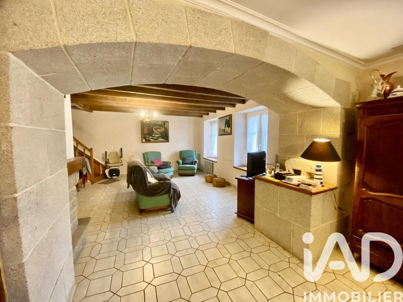 Maison - 147 m² - 8 pièces
