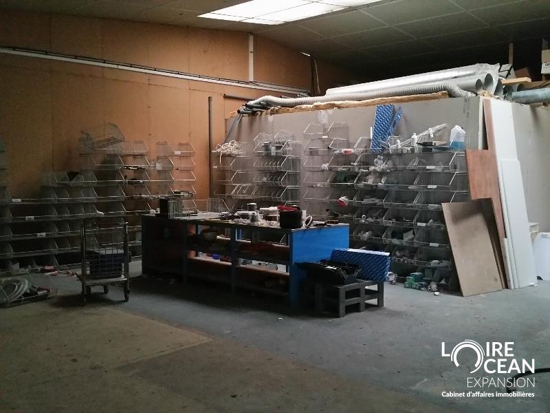 Entrepôt - 300 m²