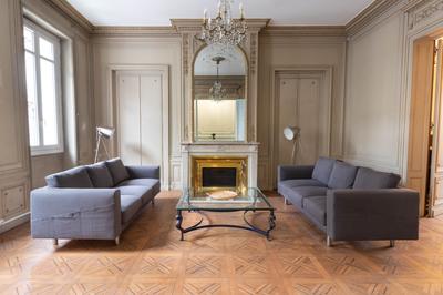 Maison - 292 m² - 10 pièces