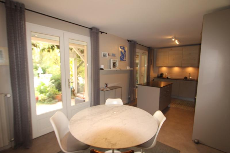 Maison - 230 m² - 10 pièces