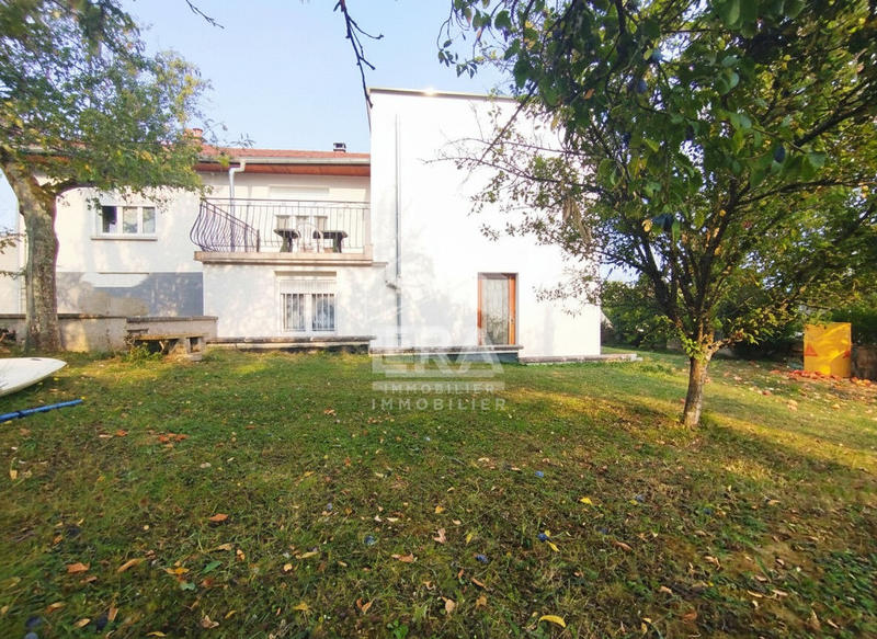 Maison - 90 m² - 5 pièces