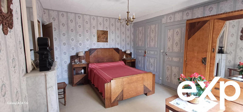 Maison traditionnelle - 167 m² - 6 pièces