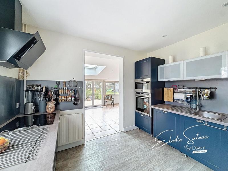 Maison - 168 m² - 8 pièces