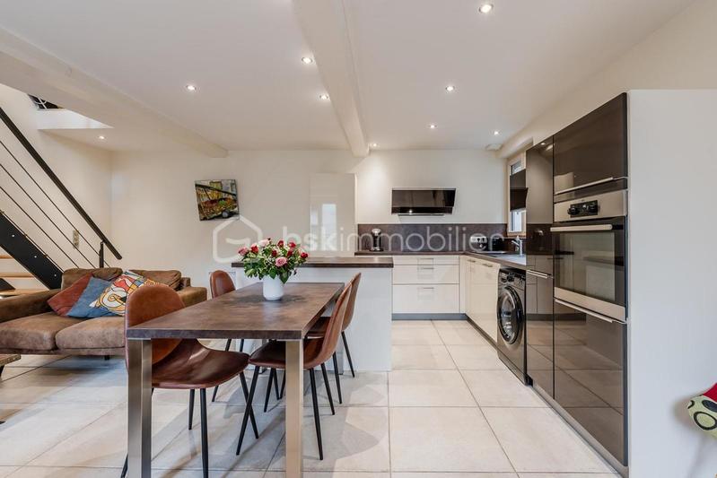 Maison - 110 m² - 4 pièces