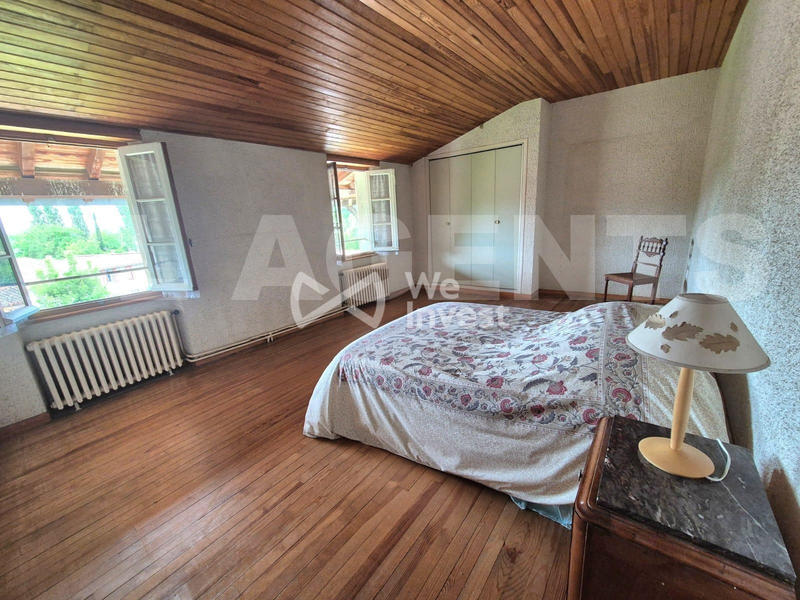 Maison - 245 m² - 7 pièces