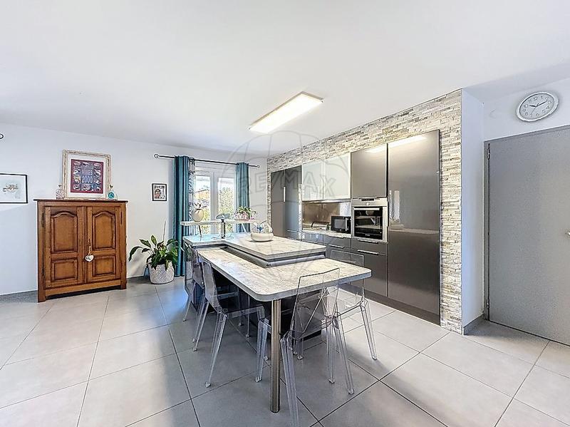 Maison - 128 m² - 4 pièces