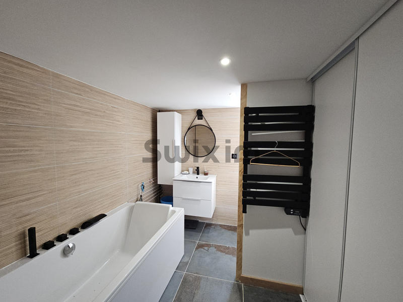 Maison - 131 m² - 6 pièces