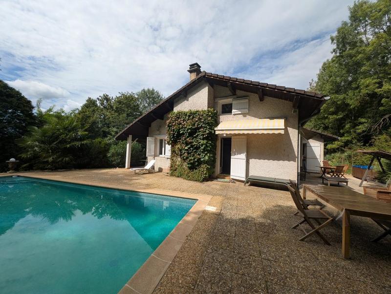 Villa - 205 m² - 5 pièces