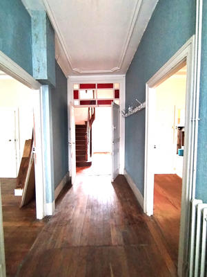 Maison - 218 m² - 10 pièces