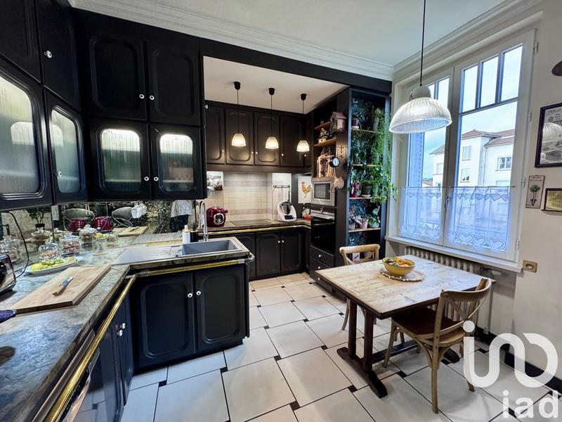 Maison - 280 m² - 7 pièces