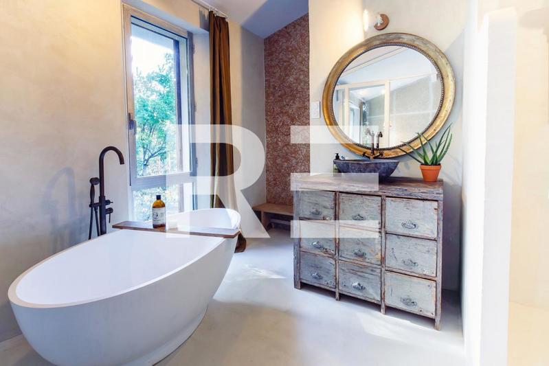 Maison d'architecte - 239 m² - 8 pièces