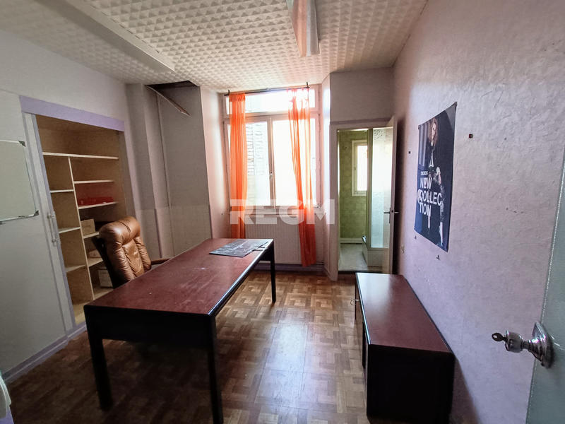 Local commercial - 310 m²