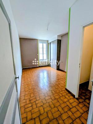 Maison - 92 m² - 5 pièces