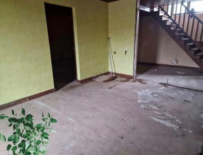 Maison - 250 m² - 9 pièces