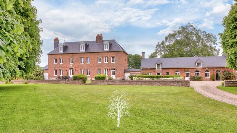 Demeure - 300 m² - 7 pièces