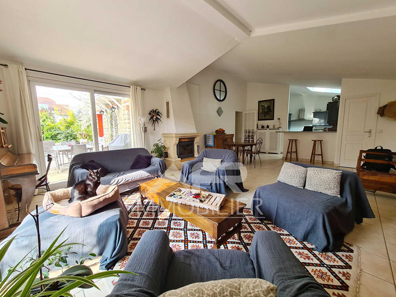 Maison - 177 m² - 6 pièces