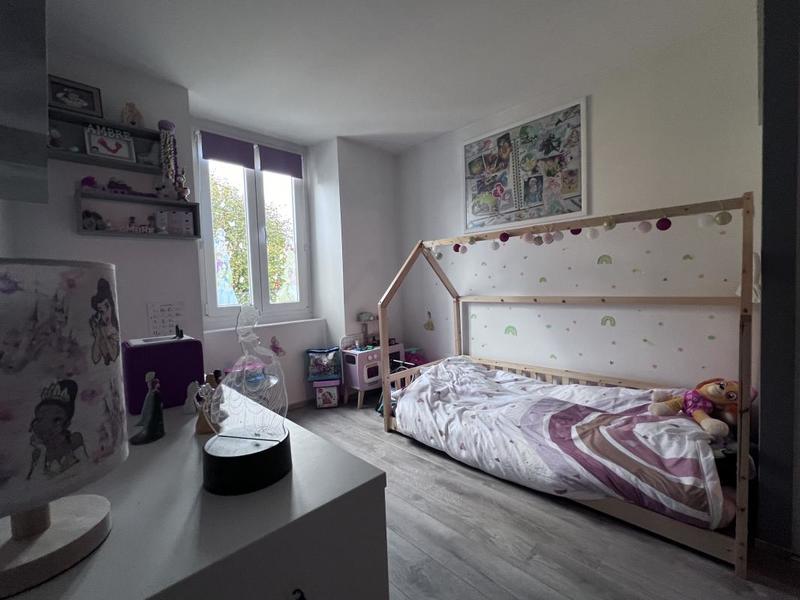 Appartement ancien - 99 m² - 5 pièces