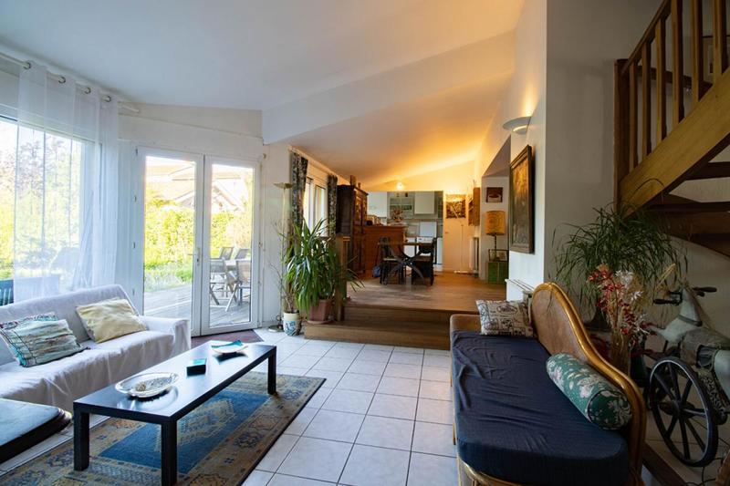 Maison - 151 m² - 6 pièces