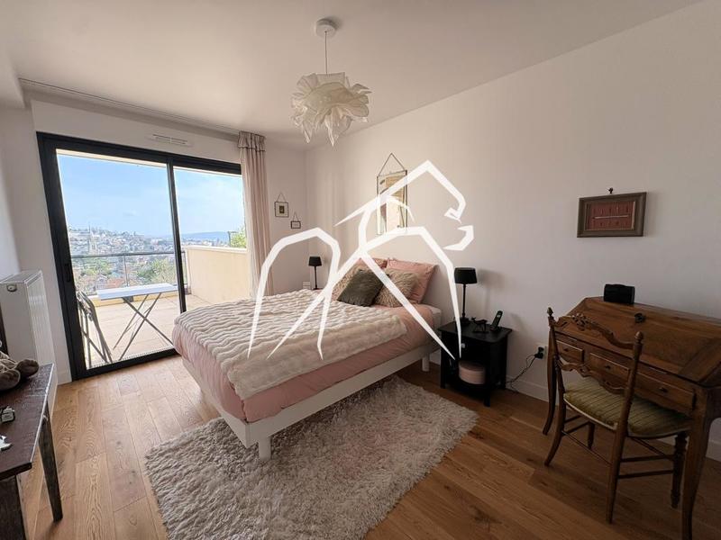 Appartement ancien - 98 m² - 3 pièces