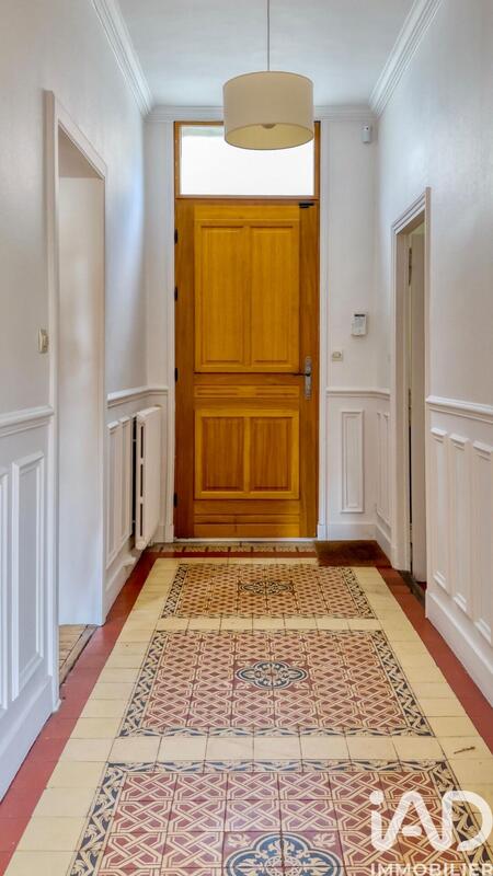 Maison - 205 m² - 7 pièces