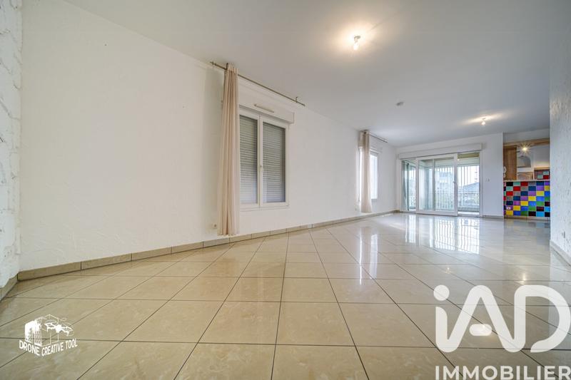 Maison - 267 m² - 9 pièces