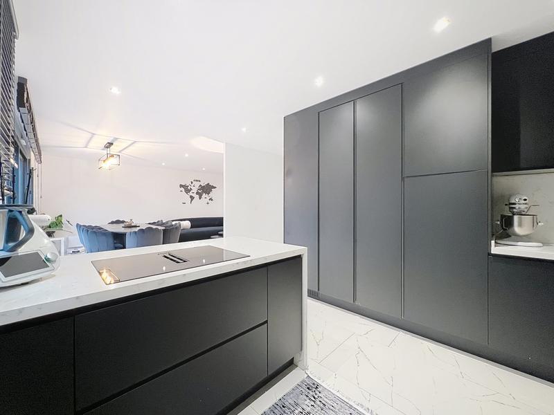 Maison contemporaine - 144 m² - 7 pièces