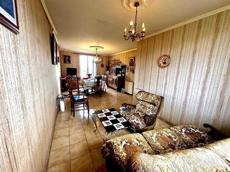 Maison - 99 m² - 5 pièces