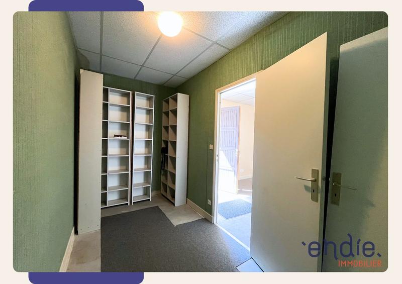 Local d'activités - 95 m² - 6 pièces