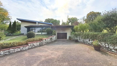 Maison - 180 m² - 5 pièces