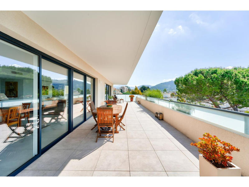 Appartement - 152 m² - 4 pièces