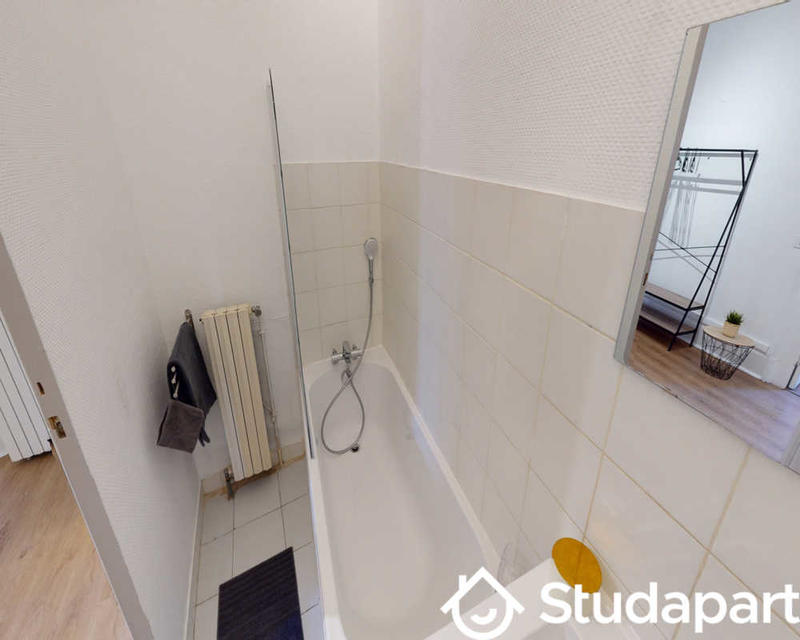 Chambre - 65 m² - 1 pièce