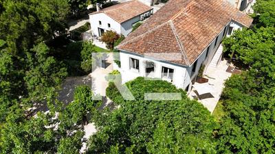 Propriété - 393 m² - 15 pièces