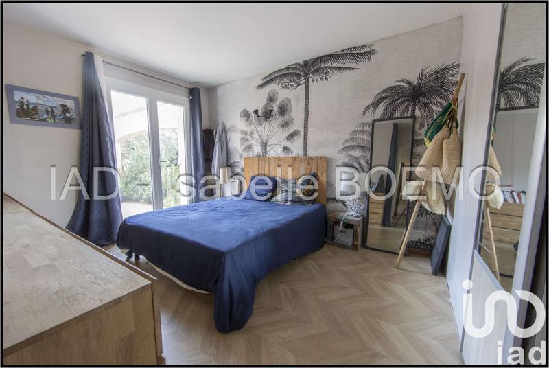 Maison - 216 m² - 9 pièces