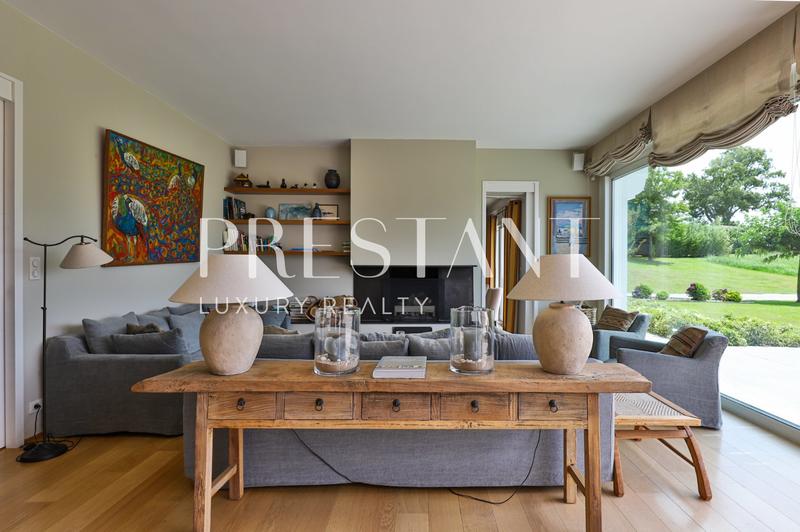 Maison - 482 m² - 12 pièces