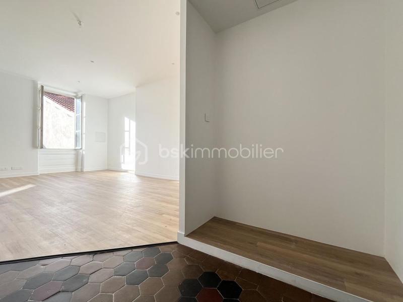 Appartement bourgeois - 86 m² - 3 pièces