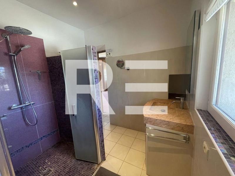 Mas - 240 m² - 8 pièces