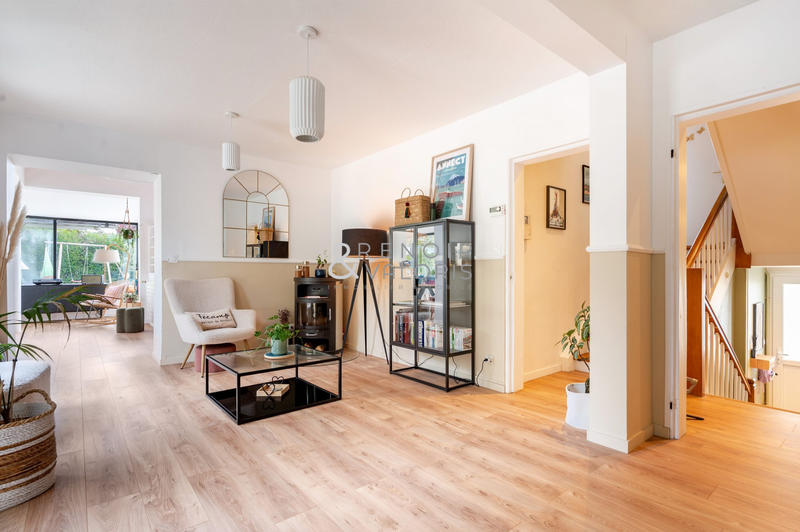 Maison - 148 m² - 6 pièces