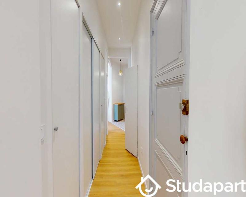 Chambre - 60 m² - 1 pièce