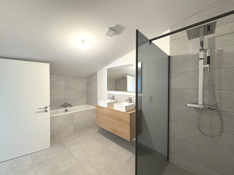 Loft - 126 m² - 3 pièces