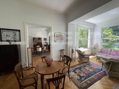 Demeure - 331 m² - 9 pièces