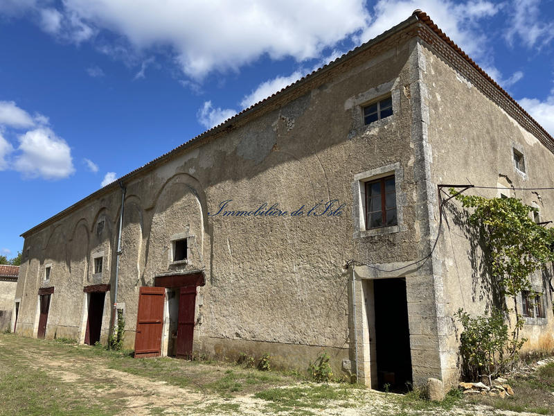 Maison - 420 m² - 13 pièces