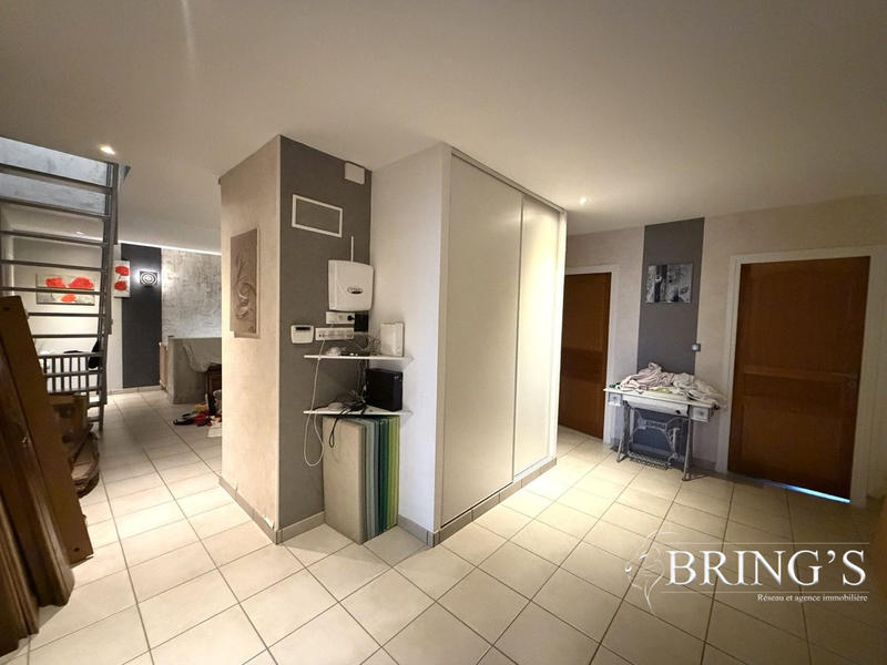 Maison - 273 m² - 7 pièces