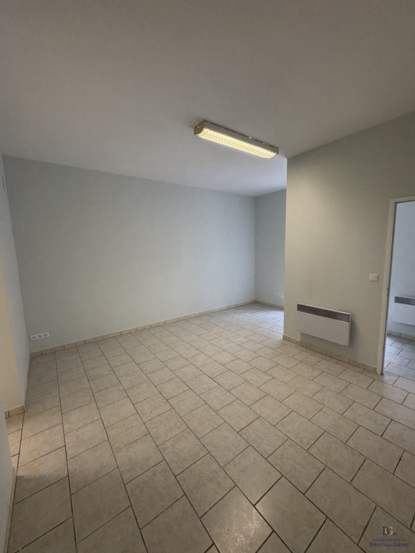 Local d'activités - 30 m² - 2 pièces