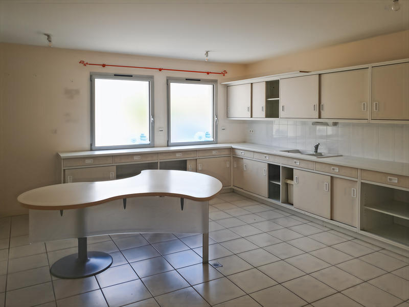 Bureau - 140 m² - 5 pièces