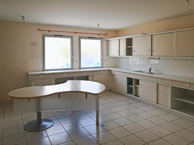 Bureau - 140 m² - 5 pièces